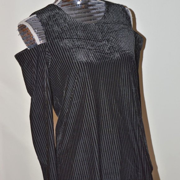 Calvin Klein Cold Shoulder Velvet Top - Picture 6 of 8